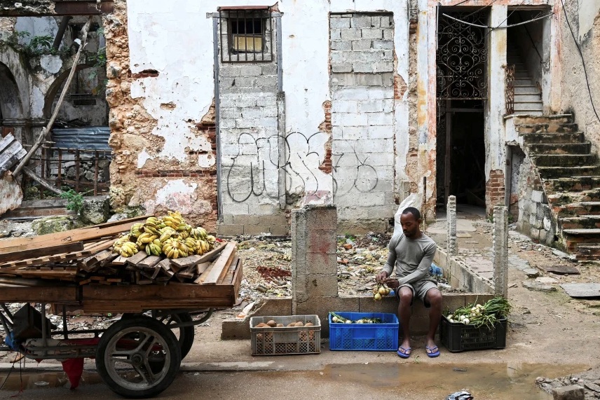 Cuban vendor